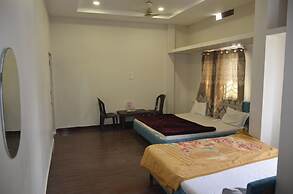 Hotel Shree Lok