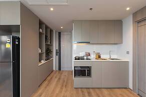2 Bed Room Sea View High Floor Luxury Accomodation
