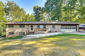 2 Mi to Downtown Monroe: Quiet Apt w/ Patio