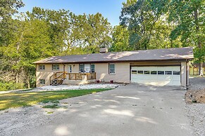 2 Mi to Downtown Monroe: Quiet Apt w/ Patio