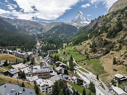 Alpin Bijou bei der Bergbahn
