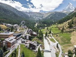Alpin Bijou bei der Bergbahn