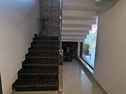 HomiStay - 3BHK