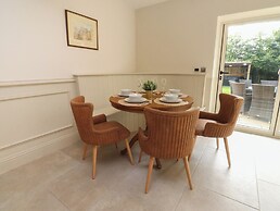 Alston House