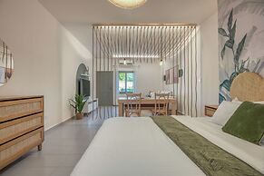 Agrius - Elegant Studio & Balcony in Batroun