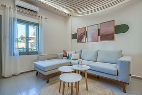 Agrius - Elegant Studio & Balcony in Batroun