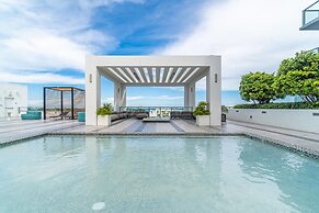 Luxe Condos - Miami Design District