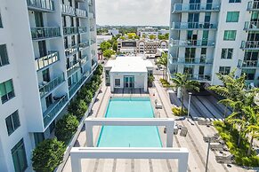 Luxe Condos - Miami Design District