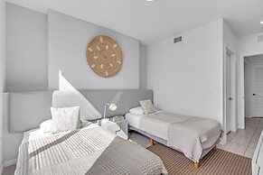 Luxe Condos - Miami Design District