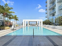 Luxe Condos - Miami Design District