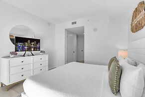 Luxe Condos - Miami Design District