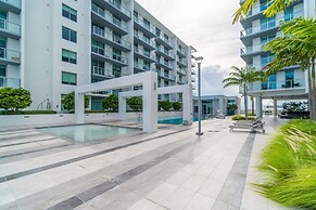 Luxe Condos - Miami Design District