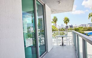 Luxe Condos - Miami Design District