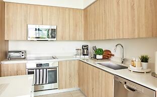 Luxe Condos - Miami Design District