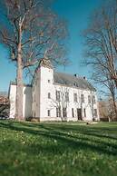 Le Manoir Familial