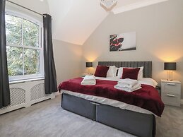 Ten Gables