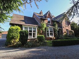 Ten Gables
