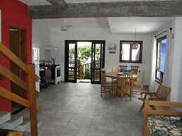 Vila Dos Manacás