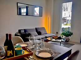 Bentley Commons Fallsview Towns