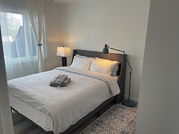Bentley Commons Fallsview Towns