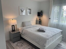 Bentley Commons Fallsview Towns