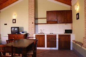 Hilltop Apartment With Swimming Pool