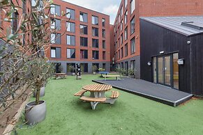 Riverside House by UTDM