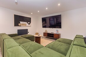 Riverside House by UTDM