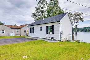Premier Lakefront Paradise Cozy Thompson Retreat