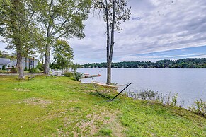 Premier Lakefront Paradise Cozy Thompson Retreat