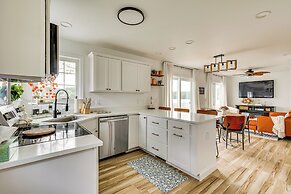 Premier Lakefront Paradise Cozy Thompson Retreat