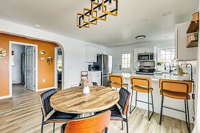 Premier Lakefront Paradise Cozy Thompson Retreat