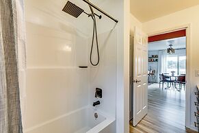 Premier Lakefront Paradise Cozy Thompson Retreat