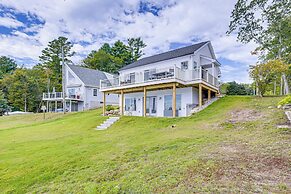 Premier Lakefront Paradise Cozy Thompson Retreat