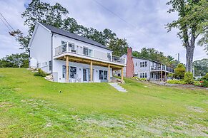 Premier Lakefront Paradise Cozy Thompson Retreat