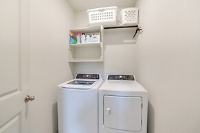 Yard & Office: Spacious Family Home in Forney