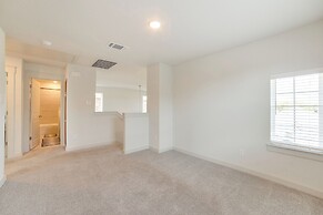 Yard & Office: Spacious Family Home in Forney