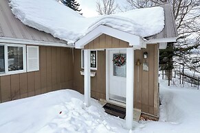 6 Mi to Ski Slopes: 'oak View' Lakefront Home!