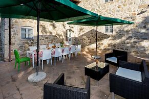 Apartment in a Farmhouse With Swimming Pool