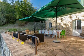 Apartment in a Farmhouse With Swimming Pool