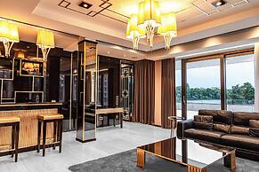 Main Suites