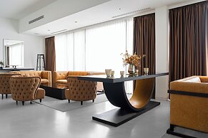 Main Suites
