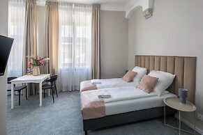 Cracow Main Square Apartments