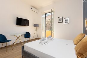 Vatican Walls Apartment
