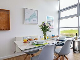 Penthouse @46zinc - Headland View