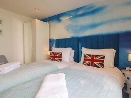 Penthouse @46zinc - Headland View