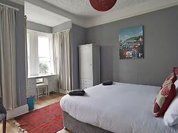 Roselyn House