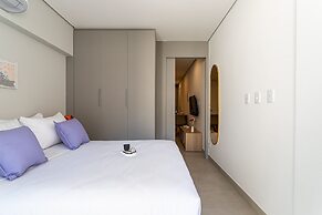 Aurora - Prédio novíssimo e completo no coração do Centro, com piscina