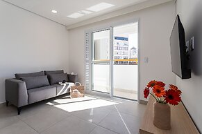 Aurora - Prédio novíssimo e completo no coração do Centro, com piscina