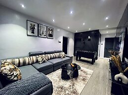 EFFAZ Apartment